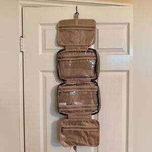 BAGSMART Sage Green Hanging Toiletry Travel Bag